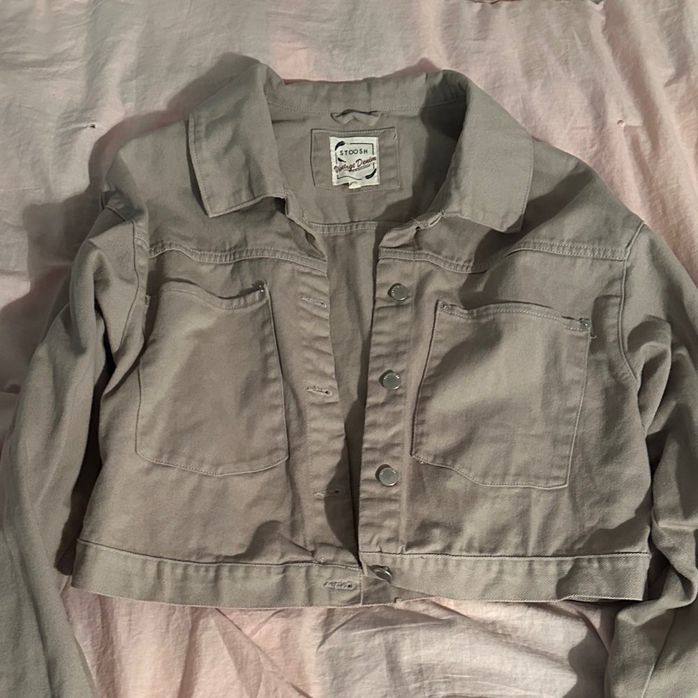 Stoosh Women's Light Gray Cropped Jean Jacket